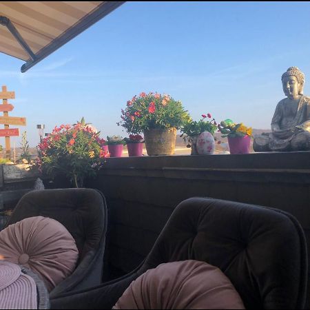 Idyllisches Nest Ueber Den Daechern Dortmund Esterno foto